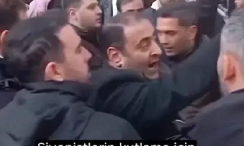 בדרך להדלקת נרות חנוכה יהודים הותקפו באיסטנבול: "עזבו את המדינה הזו&rdquo;