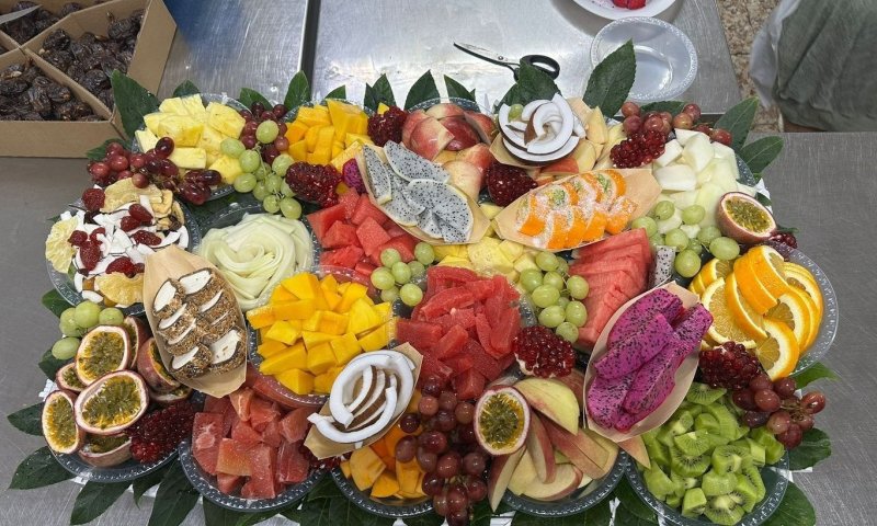 מבט מקרוב: כך נראים מגשי הפירות של האקדמיה לפירות