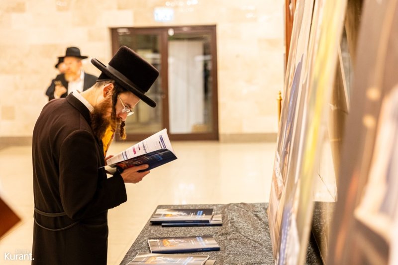 מענדי קורנט