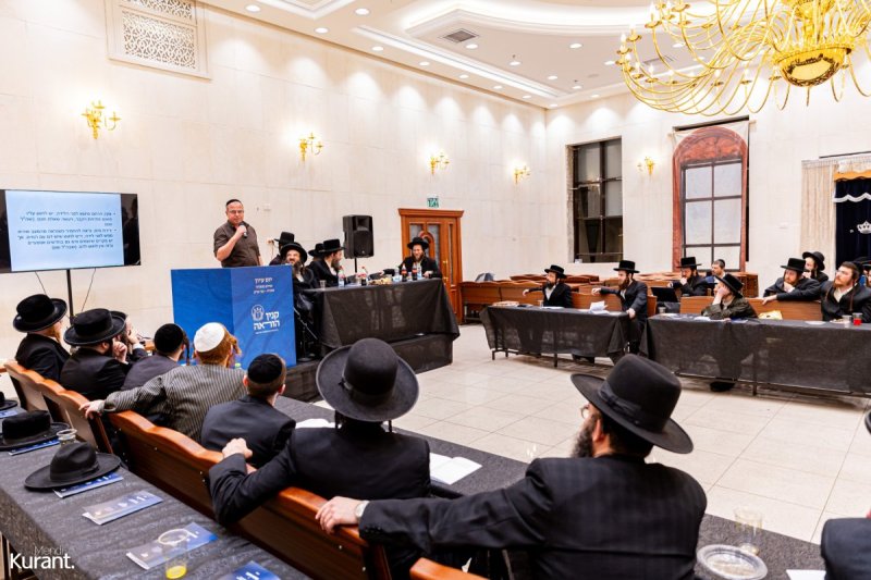 מענדי קורנט